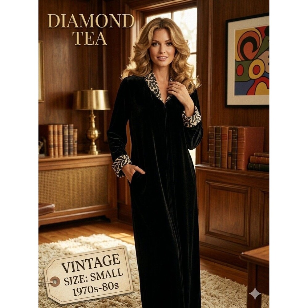 Vintage DIAMOND TEA Women's Black Velvet Zip Front Long Maxi Robe Housecoat S